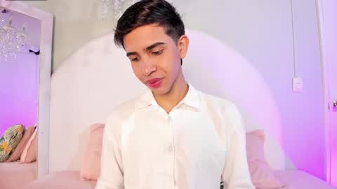 Joshua Sanz  online show from November 11, 2025, 3:50 am