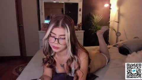 josephine   independent model    online show from January 24, 2025, 11:34 pm