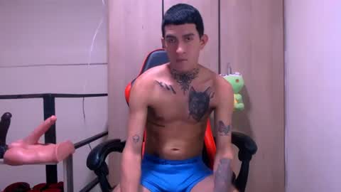 josue_linares online show from April 7, 2026, 11:10 am