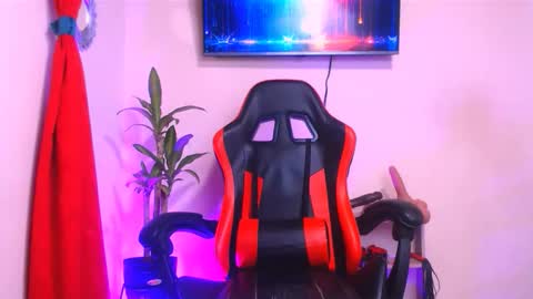josue_linares online show from June 4, 2026, 7:58 am