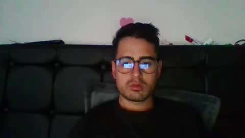 josux8 online show from January 16, 2026, 4:22 pm