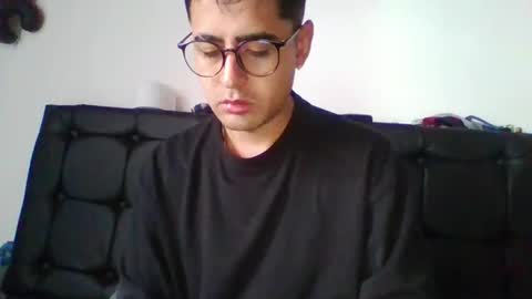 Snapshot of josux8 chatting on April 16, 2026, 8:09 pm josux8 online show from April 16, 2026, 8:09 pm
