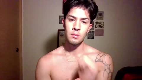 jotarojas1 online show from January 4, 2025, 4:44 am