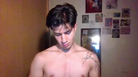 jotarojas1 online show from January 5, 2025, 4:14 am