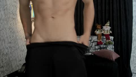 Im Jouliano online show from December 10, 2024, 8:49 pm