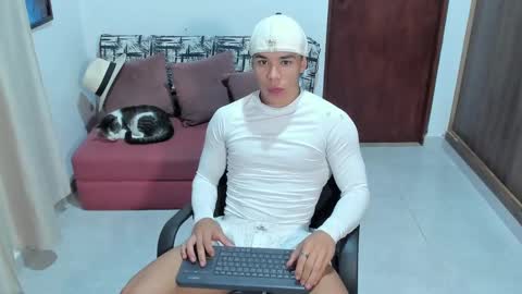 Im Jouliano online show from September 18, 2025, 12:12 am