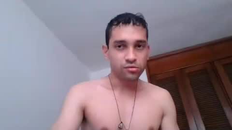 Snapshot of jovenvergonguapo09 chatting on July 19, 2026, 12:09 pm Van Helsing online show from July 19, 2026, 12:09 pm