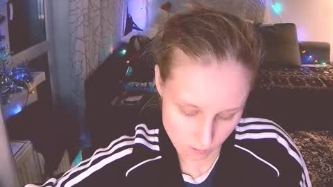 Snapshot of joy_keys chatting on January 4, 2025, 4:22 pm joy_keys online show from January 4, 2025, 4:22 pm