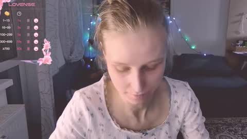 Snapshot of joy_keys chatting on February 15, 2025, 8:33 pm joy_keys online show from February 15, 2025, 8:33 pm