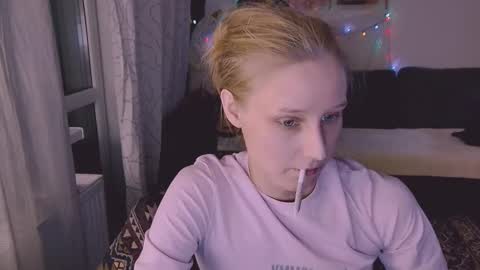 Snapshot of joy_keys chatting on February 25, 2025, 8:19 pm joy_keys online show from February 25, 2025, 8:19 pm