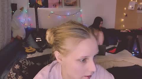 Snapshot of joy_keys chatting on February 25, 2025, 11:22 pm joy_keys online show from February 25, 2025, 11:22 pm