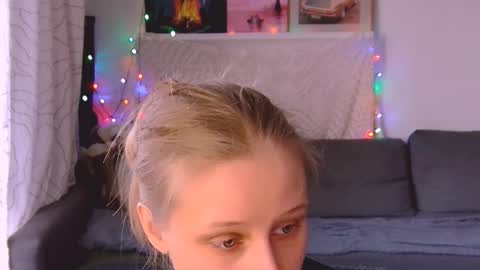 Snapshot of joy_keys chatting on March 4, 2025, 2:32 pm joy_keys online show from March 4, 2025, 2:32 pm