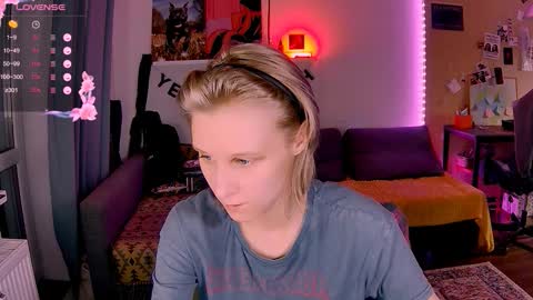 Snapshot of joy_keys chatting on December 3, 2025, 2:48 pm joy_keys online show from December 3, 2025, 2:48 pm