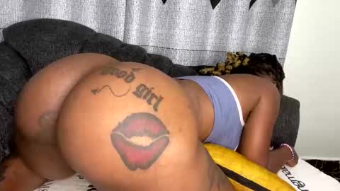 Butterflyass online show from March 13, 2026, 4:08 am