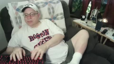 jpmel99 online show from February 9, 2025, 3:43 am