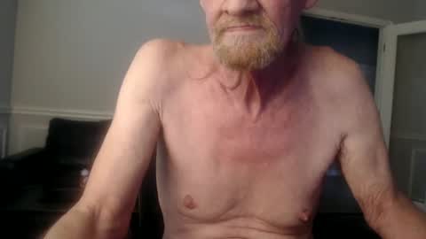 Snapshot of jtull52 chatting on June 19, 2026, 8:23 pm jtull52 online show from June 19, 2026, 8:23 pm