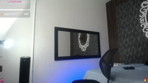 Snapshot of juan_123__ chatting on July 8, 2026, 11:20 pm Juan123 online show from July 8, 2026, 11:20 pm