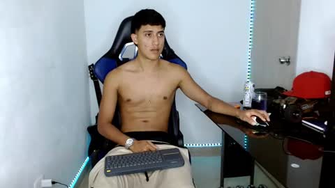 JuanDa online show from March 11, 2025, 1:26 am