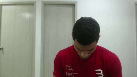 juan_gomez_1 online show from February 28, 2025, 11:14 am