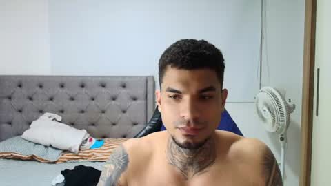 juan_gomez_1 online show from July 29, 2026, 3:48 am