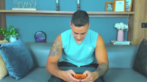 Snapshot of juan_muscle chatting on February 8, 2025, 12:28 am juan_muscle online show from February 8, 2025, 12:28 am