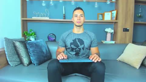 Snapshot of juan_muscle chatting on February 10, 2025, 2:08 am juan_muscle online show from February 10, 2025, 2:08 am