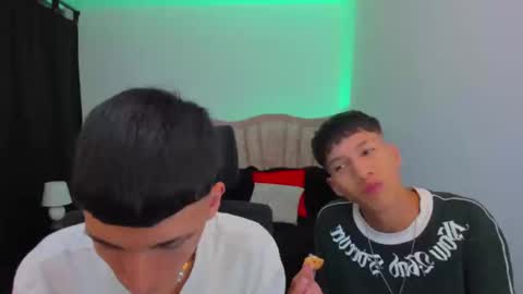 JuanSteven online show from October 3, 2025, 4:09 am