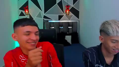 JuanSteven online show from April 23, 2026, 2:13 am