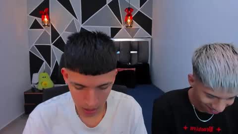 JuanSteven online show from April 25, 2026, 2:36 am