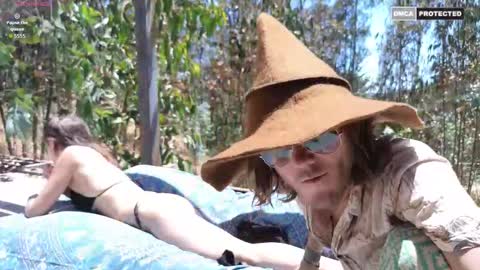 Juana1hin online show from November 18, 2025, 4:00 pm