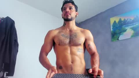 Snapshot of juanbladde chatting on May 13, 2026, 3:53 pm Juan Esteban online show from May 13, 2026, 3:53 pm
