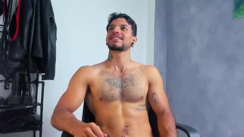 Snapshot of juanbladde chatting on May 14, 2026, 4:03 pm Juan Esteban online show from May 14, 2026, 4:03 pm