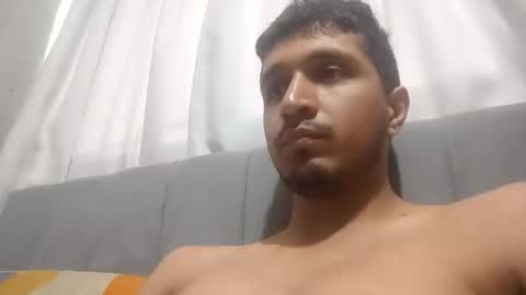juanc23_371 online show from June 4, 2026, 8:15 pm