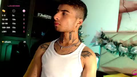 juancamilo66_ online show from December 21, 2024, 6:41 am