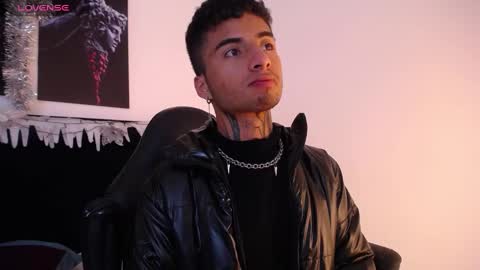 juancamilo66_ online show from December 23, 2024, 3:07 am