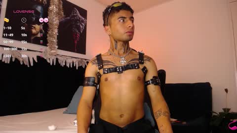 juancamilo66_ online show from January 3, 2025, 5:06 am
