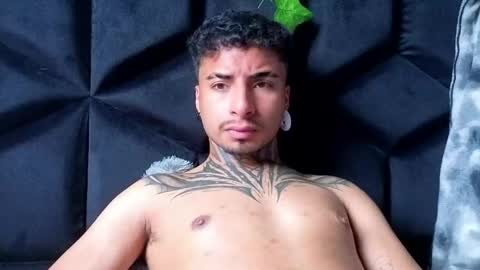 juancamilo66_ online show from May 10, 2026, 7:08 pm