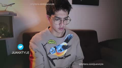 . online show from November 10, 2025, 5:34 pm