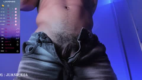 independent model online show from December 12, 2024, 8:47 am