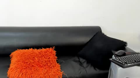 Juan Diego Uribe online show from March 8, 2025, 12:33 am