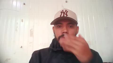 juanfe_style online show from September 29, 2025, 1:49 pm