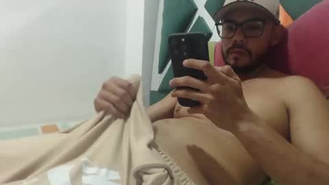 juanfe_style online show from October 17, 2025, 4:26 am