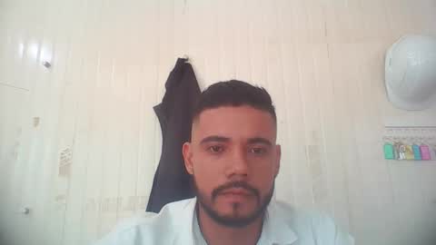Snapshot of juanfe_style chatting on April 30, 2026, 3:29 pm juanfe_style online show from April 30, 2026, 3:29 pm