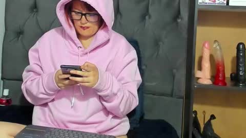 Snapshot of juanita_69_ chatting on February 26, 2025, 10:04 am juanita online show from February 26, 2025, 10:04 am