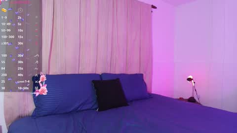 Blue online show from September 18, 2025, 4:09 pm