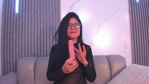 juannita_love online show from May 19, 2026, 11:55 pm