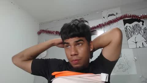 juanse_hot11 online show from January 20, 2025, 12:18 pm