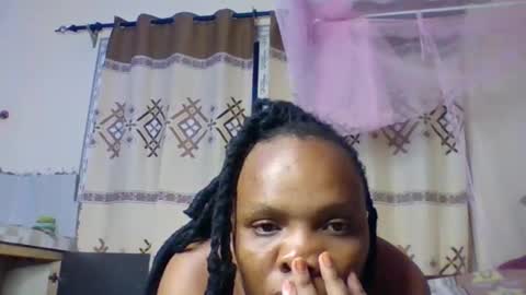 juice_petite3 online show from May 23, 2026, 10:58 pm