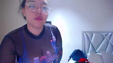juicy_bignipples18 online show from December 11, 2024, 3:13 am