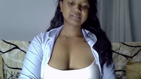stellah online show from August 4, 2026, 2:26 am